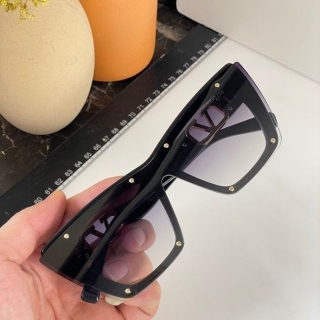 2023.6.8 Original Quality Valentino Sunglasses 053