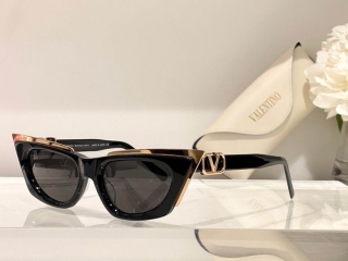 2023.6.8 Original Quality Valentino Sunglasses 073