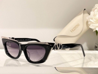 2023.6.8 Original Quality Valentino Sunglasses 078
