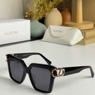 2023.6.8 Original Quality Valentino Sunglasses 035
