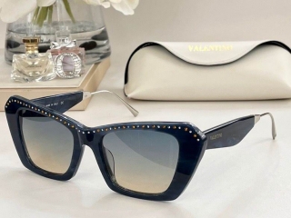 2023.6.8 Original Quality Valentino Sunglasses 049