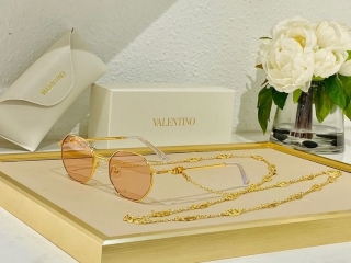 2023.6.8 Original Quality Valentino Sunglasses 092