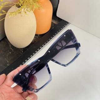 2023.6.8 Original Quality Valentino Sunglasses 056