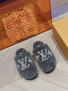 2023.11.28  Super Perfect LV Women Slippers size35-40 072