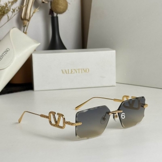 2023.12.4  Original Quality Valentino Sunglasses 333