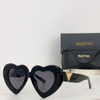 2023.12.25  Original Quality Valentino Sunglasses 361