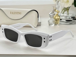 2024.01.11  Original Quality Valentino Sunglasses 367