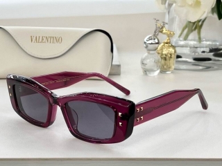 2024.01.11  Original Quality Valentino Sunglasses 371
