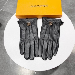 2024.01.18 LV Gloves 009