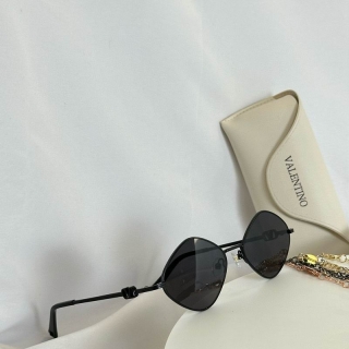 2024.01.21 Original Quality Valentino Sunglasses 406