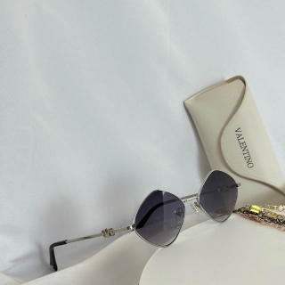 2024.01.21 Original Quality Valentino Sunglasses 408