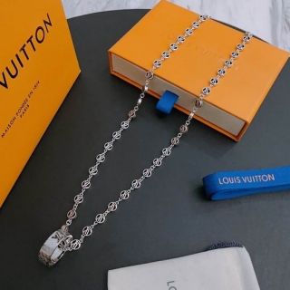 2024.02.02  LV Necklace 690
