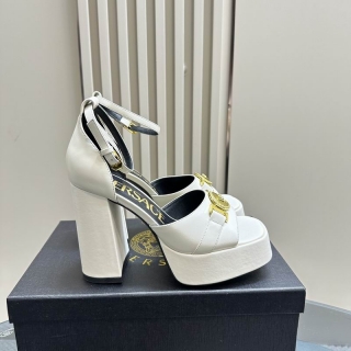 2024.03.09  Super Perfect Versace Women Sandals Size35-42 045