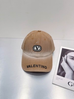 2024.04.12 Valentino Hat 013