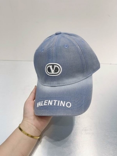 2024.04.12 Valentino Hat 012