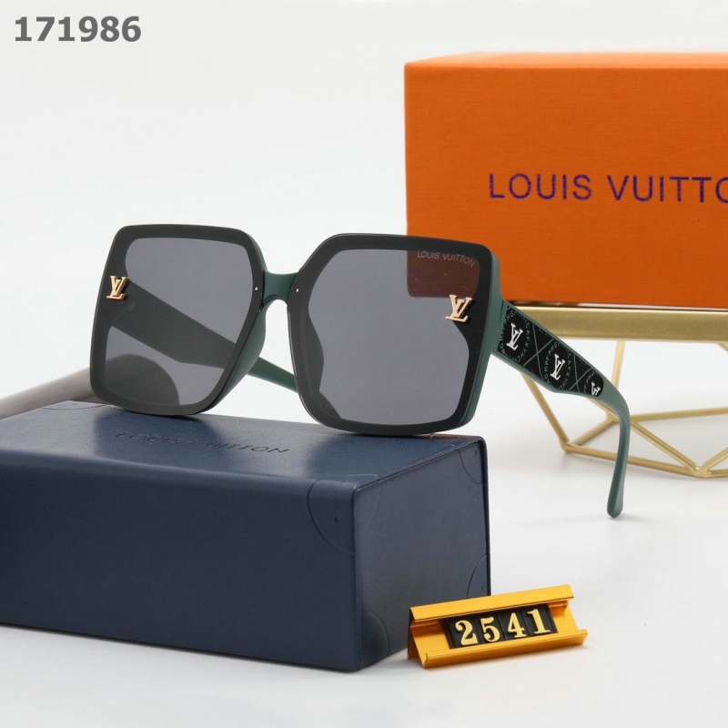 LV Sunglasses AA quality (85)