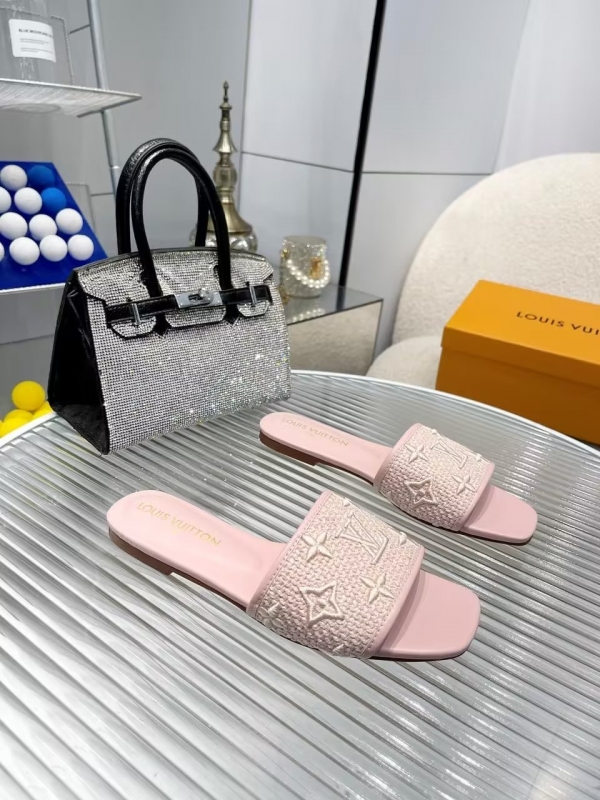 2023.6.30 Super Perfect LV Women Slippers size 35-40 011