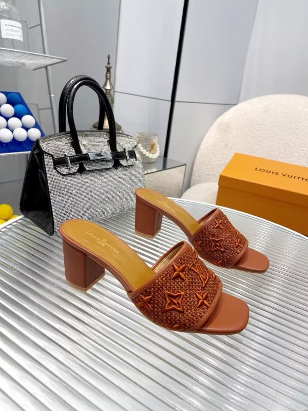 2023.6.30 Super Perfect LV Women Slippers size 35-40 002