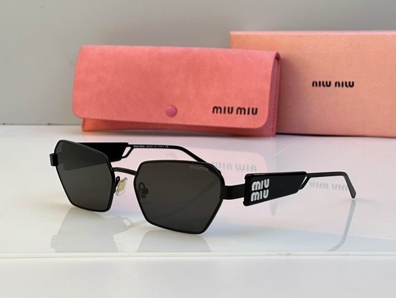 2023.11.23  Original Quality Miumiu Sunglasses 520