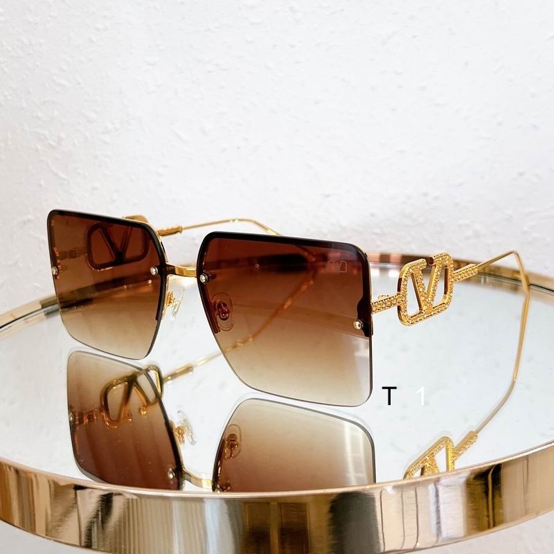 2023.12.4  Original Quality Valentino Sunglasses 299
