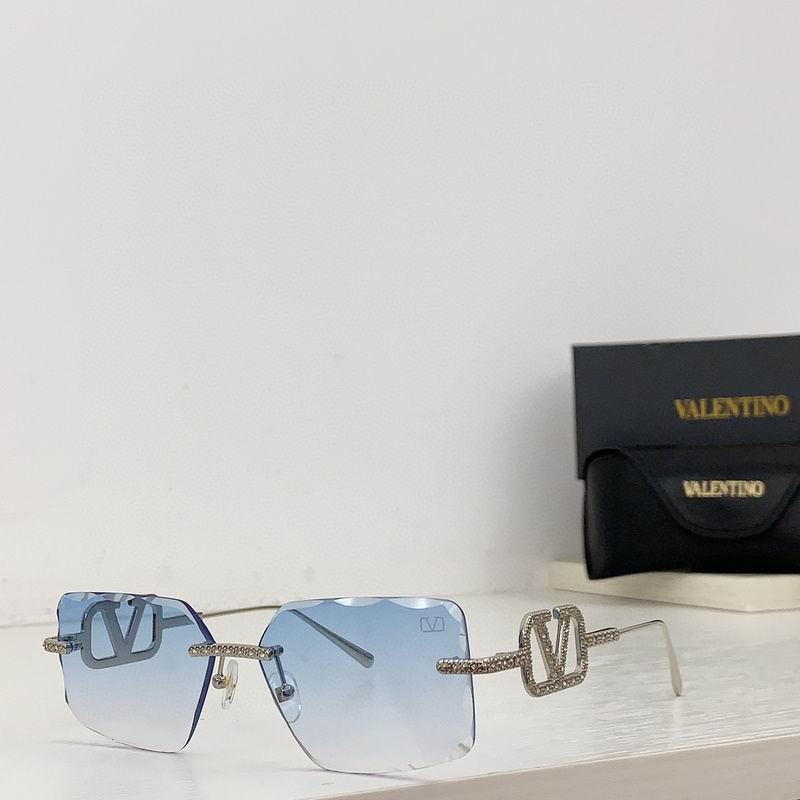 2023.12.4  Original Quality Valentino Sunglasses 307