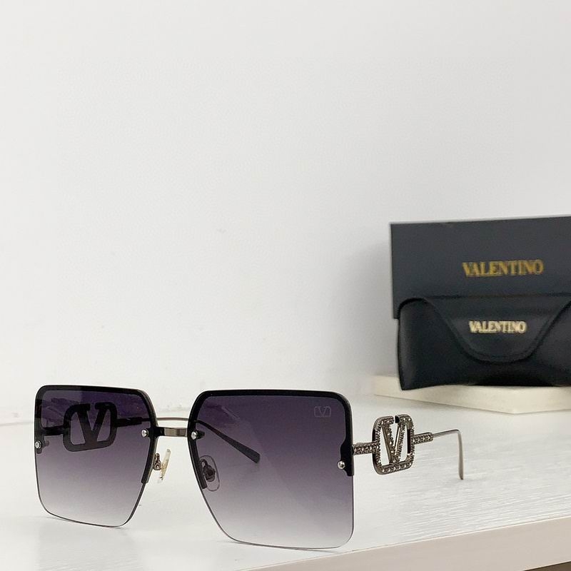 2023.12.4  Original Quality Valentino Sunglasses 309