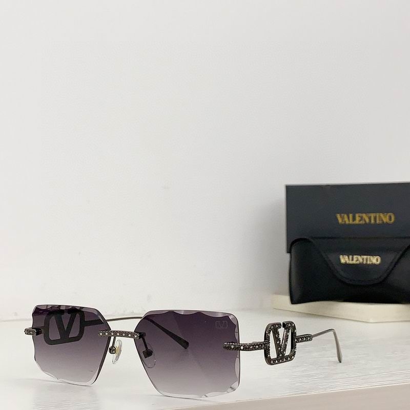 2023.12.4  Original Quality Valentino Sunglasses 302