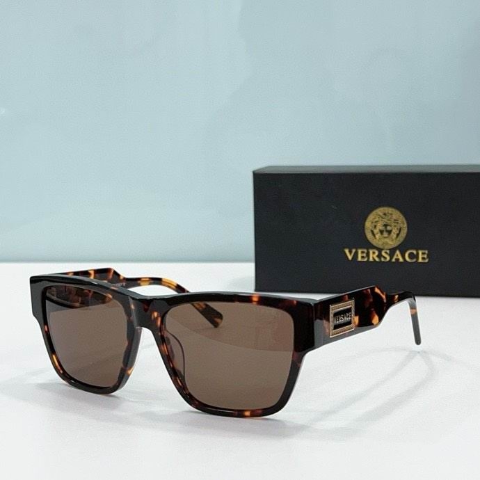 2023.12.25  Original Quality Versace Sunglasses 1382