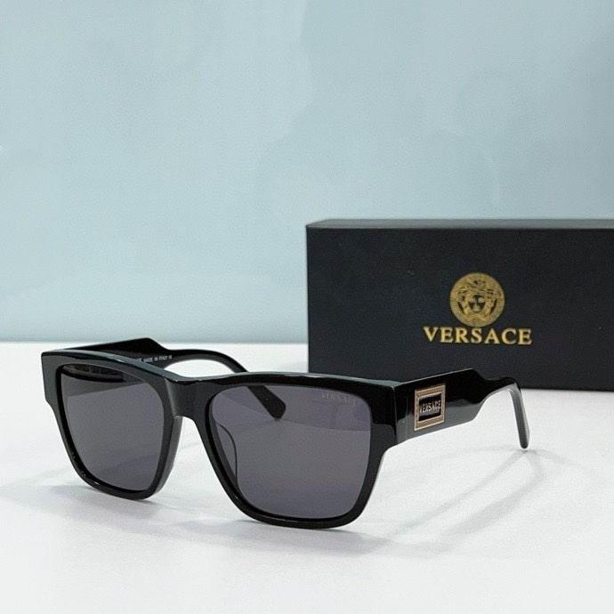 2023.12.25  Original Quality Versace Sunglasses 1380
