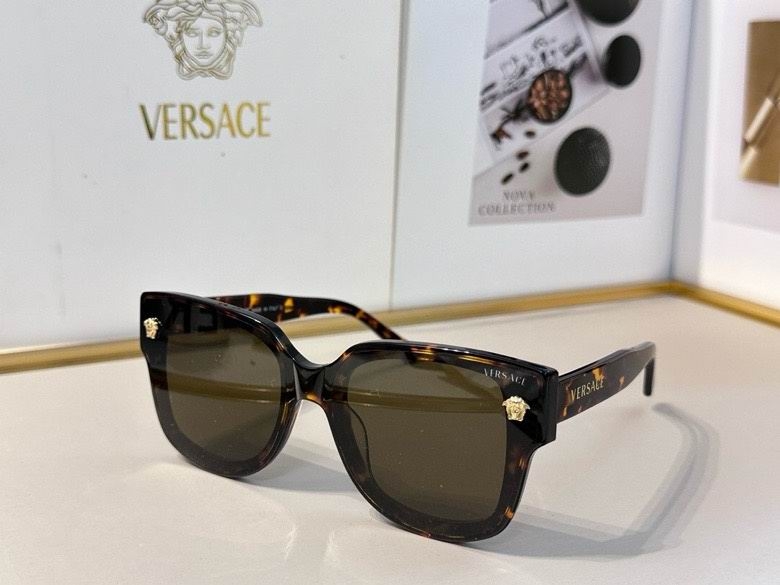 2023.12.25  Original Quality Versace Sunglasses 1377