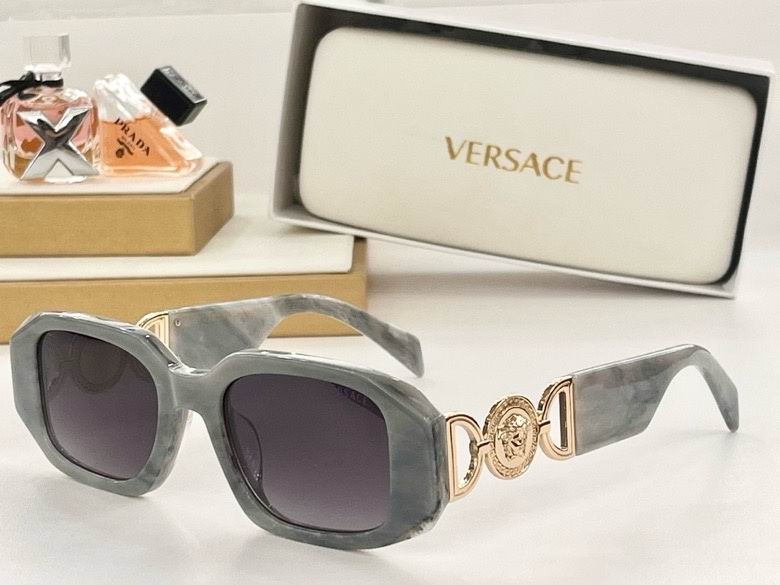 2023.12.25  Original Quality Versace Sunglasses 1387