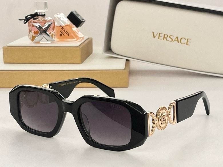 2023.12.25  Original Quality Versace Sunglasses 1385