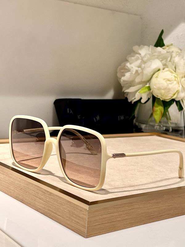 2024.01.31  Original Quality Dior Sunglasses 1417