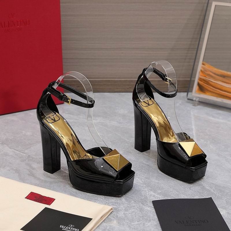2024.03.22 Super Perfect Valentino Women Sandals Size35-39 211