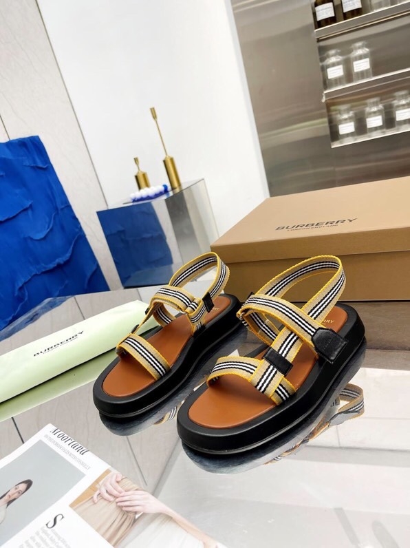 2024.04.07 Super Perfect Burberry Slippers Size35-44 084